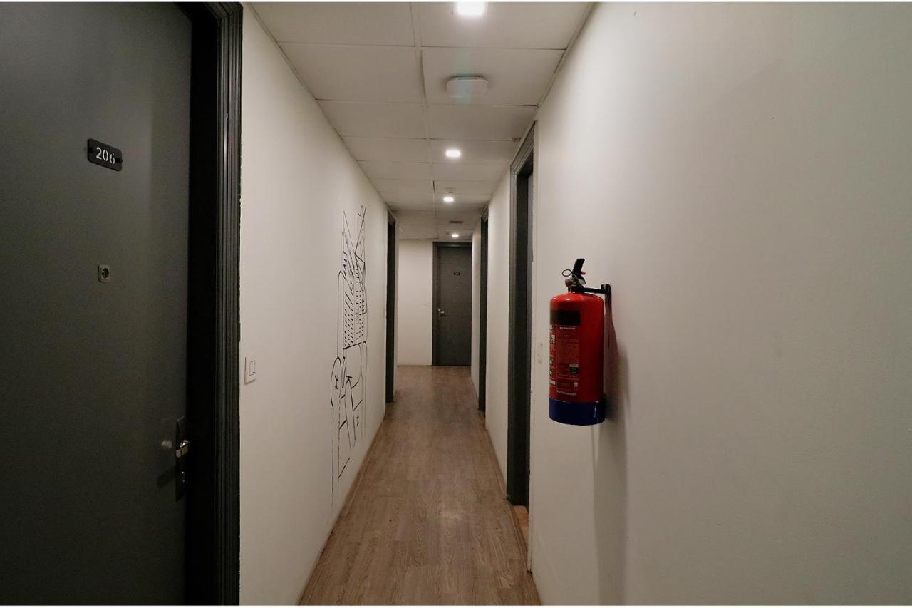 דלהי Fabhotel The Chaitanyas Rohini Sec 18 מראה חיצוני תמונה