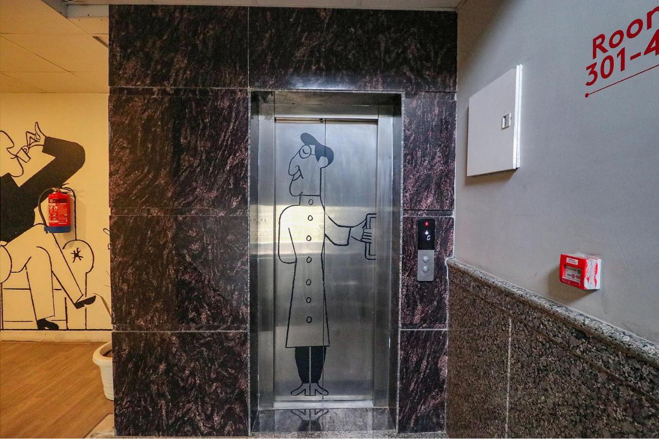 דלהי Fabhotel The Chaitanyas Rohini Sec 18 מראה חיצוני תמונה