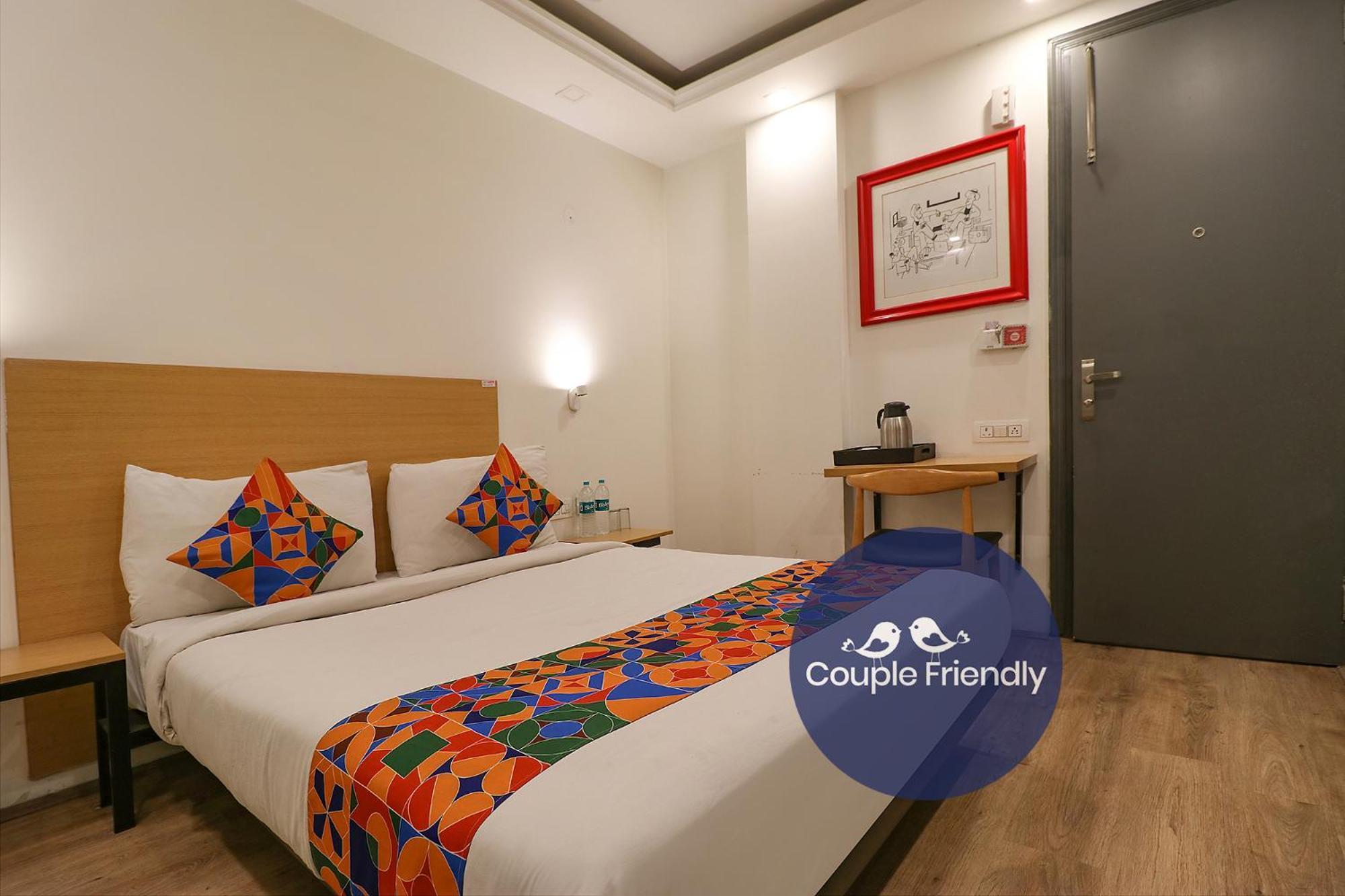 דלהי Fabhotel The Chaitanyas Rohini Sec 18 מראה חיצוני תמונה